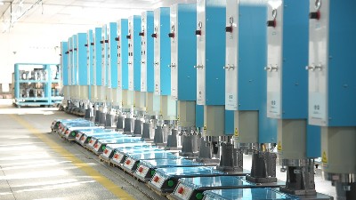 超聲波塑焊機(jī)多少錢(qián)一臺(tái)？怎么選購(gòu)比較好呢？